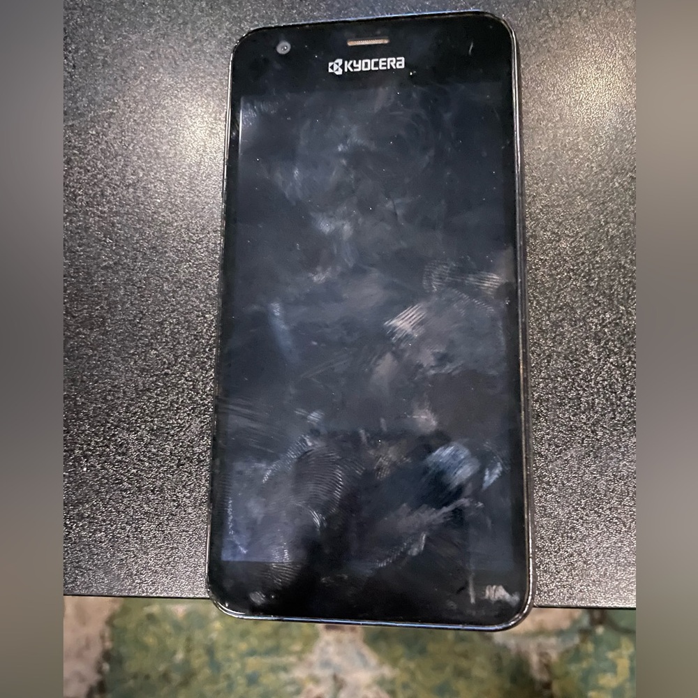 KYOCERA CELL PHONE